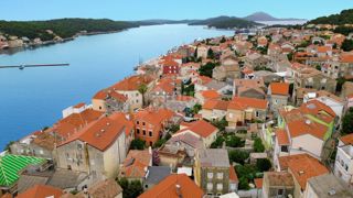 MALI LOŠINJ, CENTRO - Casa di adattamento a 90 metri dal mare!