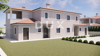 ISTRIA, PREMANTURA - Villa duplex con piscina e garage a 200 m DALLA SPIAGGIA!!