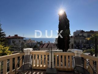 OPATIJA, CENTRO - Appartamento con vista e parcheggio in villa storica