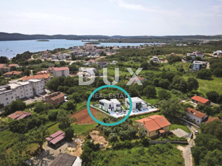 ISTRIA, MEDULIN - Casa di architettura moderna con due unità abitative