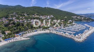 OPATIJA, IČIĆI - terreno edificabile con vista a soli 300 metri dalla spiaggia in posizione tranquilla
