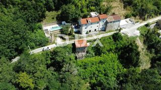 ISTRIA, MOTOVUN - Una fiaba di pietra nella natura! RARITÀ!