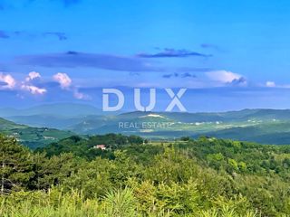 ISTRIA, GROŽNJAN - Ampio terreno edificabile ai margini del villaggio