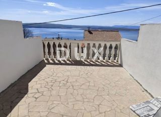 CRIKVENICA, DRAMALJ - appartamento con ampia terrazza e splendida vista mare