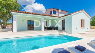 ISTRIA, SVETVINČENAT - Affascinante casa di nuova costruzione con piscina