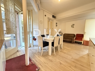 RIJEKA, CENTRO - due unità abitative, tre balconi, vista mare