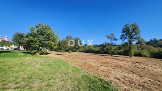 ISTRIA, BARBAN - Terreno edificabile di fronte ad un'area verde