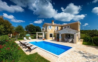 ISTRIA, SVETI LOVREČ - Casa confortevole con piscina
