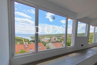 ISTRIA, DUGA UVALA - Attico con vista panoramica sul mare