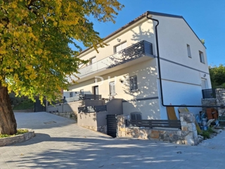 RIJEKA, ZAMET - Casa con appartamenti con vista mare, 275m2