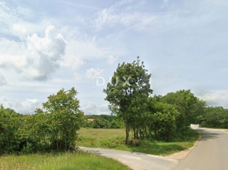 ISTRIA, LABIN - Terreno edificabile vicino al centro di Labin