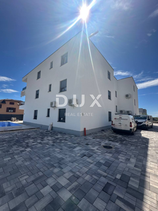 ISTRIA, NOVIGRAD - Appartamento in un nuovo edificio con vista mare