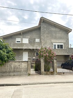 ZADAR, PLOČE - Casa con ampio giardino