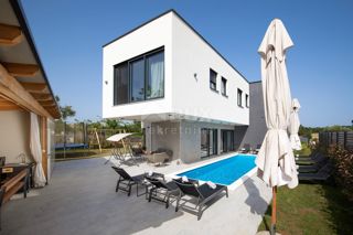 ISTRIA, MEDULINO - Una splendida villa moderna vicino alle spiagge e al centro