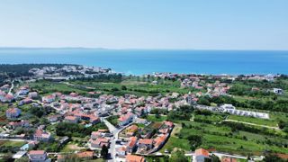 ZADAR, ZATON - Terreno edificabile con progetto per una villa con piscina!