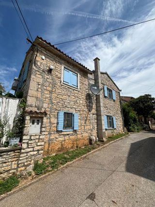 ISTRIA, KANFANAR - Bella casa istriana + 490 m2 di terreno edificabile!