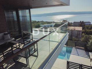 CRIKVENICA - villa di lusso a Crikvenica con piscina riscaldata e vista panoramica sul mare e sul Quarnero