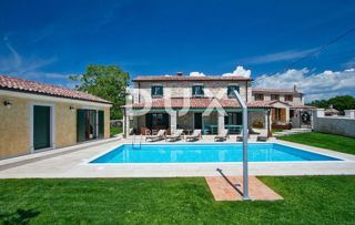 ISTRIA, LOVREČ, DINTORNI - Perfetta villa in pietra con piscina e due edifici ausiliari