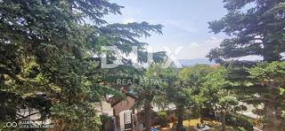 NOVI VINODOLSKI - Casa con giardino imponente a soli 150 metri dal mare
