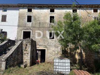 ISTRIA, GROŽNJAN - Autentica casa istriana con terreno edificabile aggiuntivo