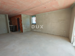 ISTRIA, MEDULIN - Nuovo edificio con ampio giardino