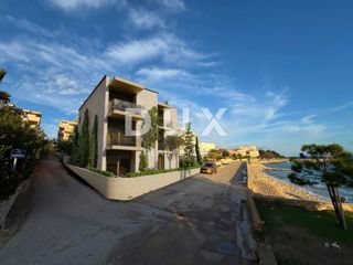 PAG, MANDRE - appartamento con due camere da letto in una posizione attraente a Mandre, vista mare, due terrazze