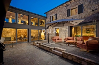 ISTRIA, PARENZO - Casa in pietra di design