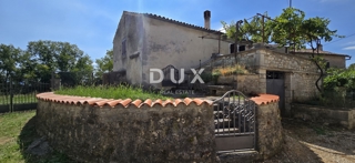 ISTRIA, GRAČIŠĆE - Imponente casa in pietra con vista e giardino