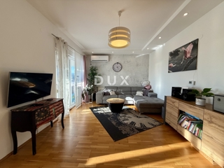 RIJEKA, GORNJI ZAMET - Appartamento con 3 camere da letto completamente ristrutturato di recente con vista mare!