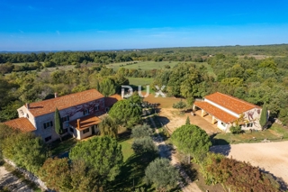 ISTRIA, SVETVINČENAT - Spaziosa tenuta istriana