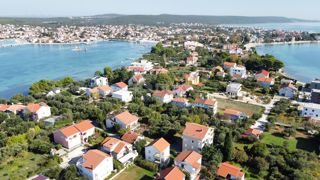 ZADAR, SUKOŠAN - Terreno edificabile con potenziale di investimento