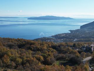 OPATIJA VEPRINAC - terreno edificabile di 18150m2 con bellissima vista sul mare