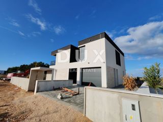 ZADAR, PRIVLAKA - Elegante casa a 110 metri dalla spiaggia! Nuova costruzione! B