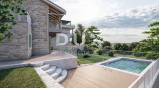 OPATIJA, BREGI - casa bifamiliare 100m2 con vista panoramica sul mare e piscina + giardino 