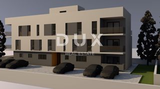 ZADAR, PRIVLAKA - Elegante appartamento con giardino a 110 metri dal mare! S1
