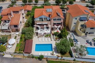 ISTRIA, PEROJ - Grazioso condominio con piscina e vista mare!