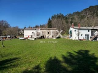 KLANA - casa antica da ristrutturare + terreno 1780m2