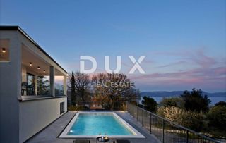 ISTRIA, RABAC - Casa con piscina e vista mare