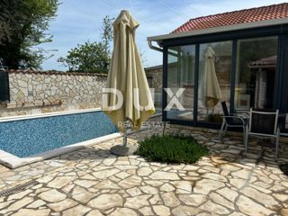 ISTRIA, MEDULIN - Casa a un piano con taverna e piscina!