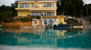 ABBAZIA, LOVRAN - villa 387m2 con vista panoramica sul mare e piscina + area 1200m2