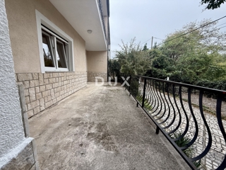 RIJEKA, S.DRAGA - Spazioso appartamento di 115 m2 con grande terrazza e barbecue!