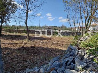 ISTRIA, RAKALJ - Verde agricolo in posizione privilegiata