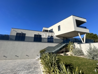 ISOLA DI MURTER, BETINA - Villa moderna con piscina e vista mare