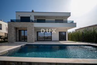 ISTRIA, PARENZO - Villa esclusiva con piscina e vista mare