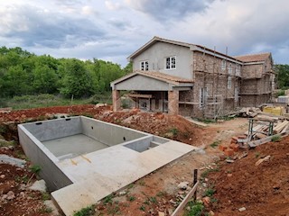 ISOLA DI KRK, RISIKA - Nuova costruzione! Spaziosa casa bifamiliare in pietra con piscina