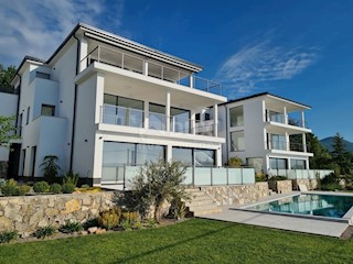 LOVRAN - LIGANJ - appartamento in villa con piscina 97m2 + terrazzo 26m2 con vista panoramica sul mare + ambiente 41m2