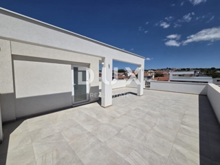 ZADAR, PLOVANIJA - Bellissimo attico in un nuovo edificio