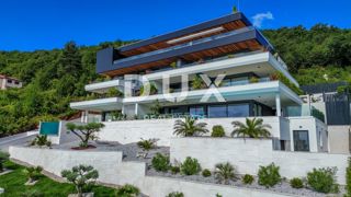 OPATIJA, CENTRO - Appartamento di 295m2 con piscina privata sopra il centro di Opatija in un esclusivo edificio nuovo, garage, vista mare