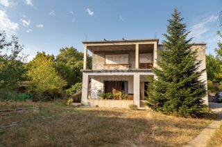RIJEKA, KANTRIDA - Casa indipendente con ampio giardino!