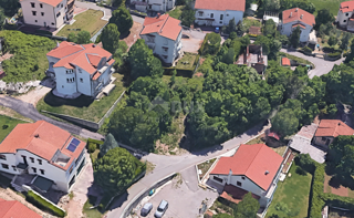 VIŠKOVO, SARŠONI - terreno edificabile 845m2 per una casa unifamiliare/edificio residenziale-appartamenti 